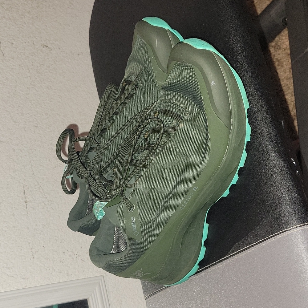 Arcteryx aerios fl hiking sneakers